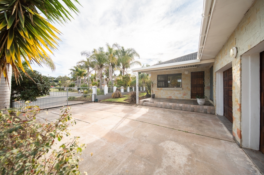 4 Bedroom Property for Sale in Dorchester Heights Eastern Cape